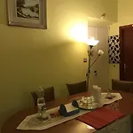 לינה וארוחת בוקר Cappellini 2*