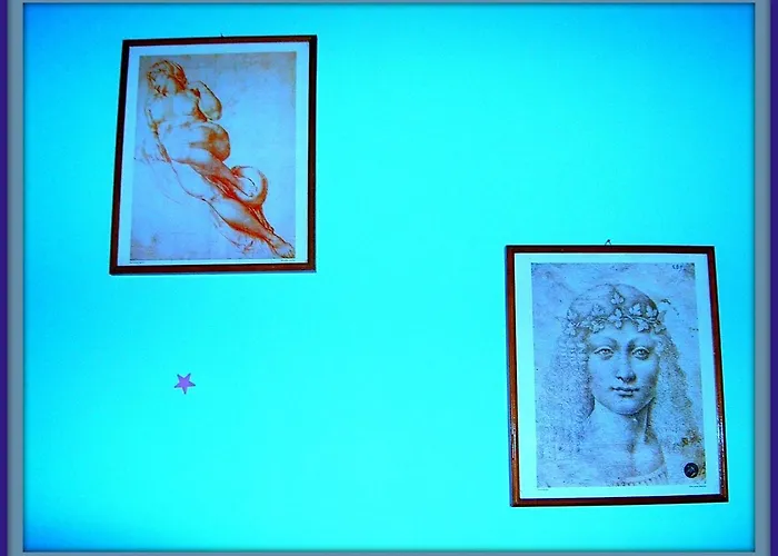 לינה וארוחת בוקר Cappellini 2*